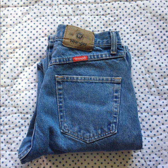 ⛔️SOLD⛔️Vintage High waisted Wrangle jeans. - Picture 2 of 4
